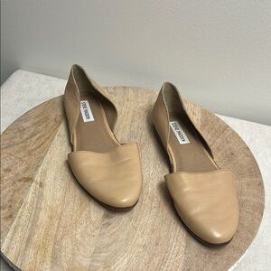 Steve Madden Tan Flats Elegant Slip-On Loafers